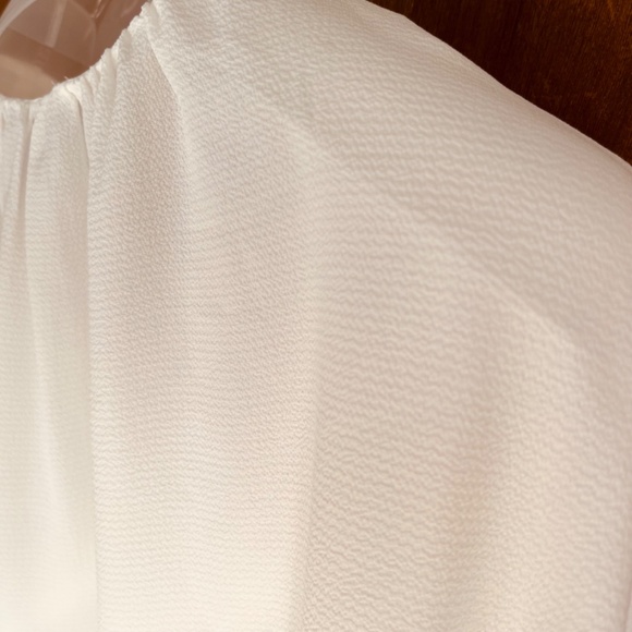 CeCe Women's Drop Shoulder Wide Neck Ruched Blouse Color: New Ivory Size XS - Picture 15 of 16